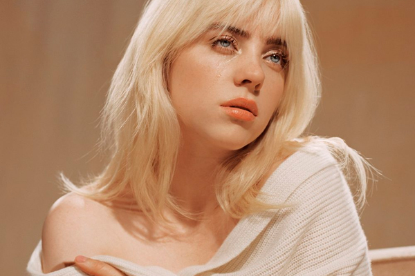 A Confissão de Billie Eilish em “Happier Than Ever” – A Quem a Música Foi Dedicada?