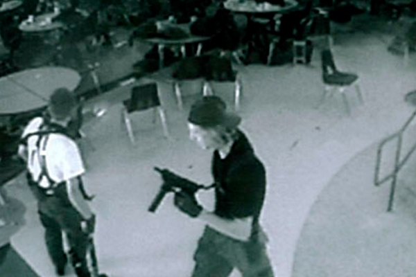 O Massacre de Columbine: Como Dois Jovens Mudaram para Sempre a História das Escolas nos EUA