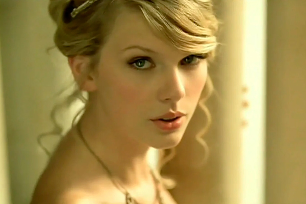 “Love Story” de Taylor Swift foi baseada em uma experiência real?