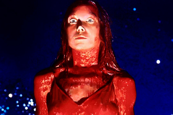 🎥 7 curiosidades incríveis sobre o filme “Carrie, A Estranha” (1976) que você (provavelmente) não sabia!